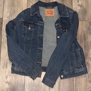 Women’s Large Levi's Dark Blue Denim Jacket